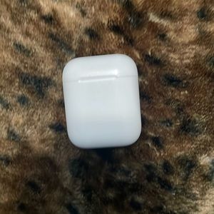 AirPods 2nd generation AirPod Case only!!!